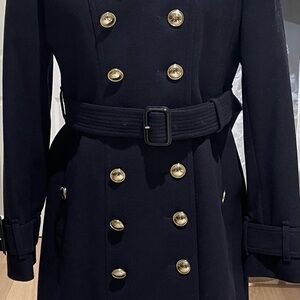 Burberry cashmere-wool coat with belt. Hardly used. No signs of wear.